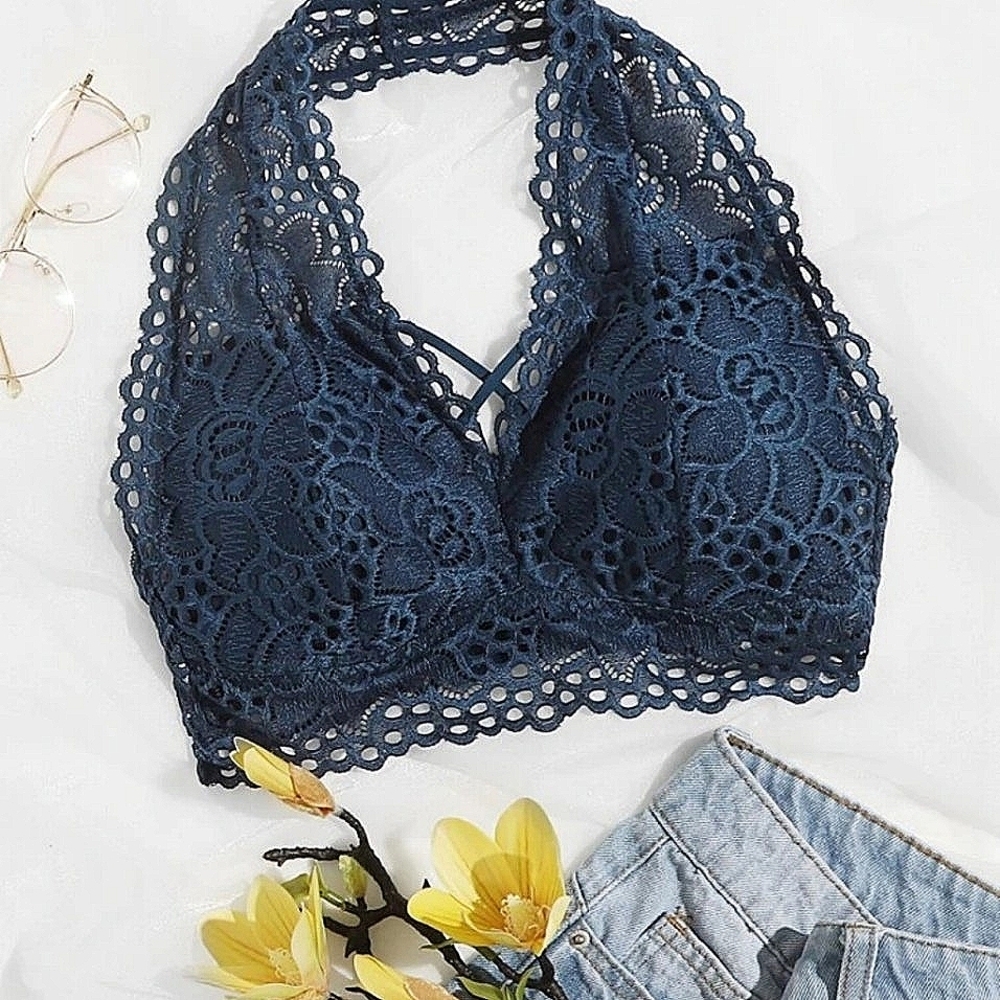 LACE BACKLESS HALTER BRALETTE